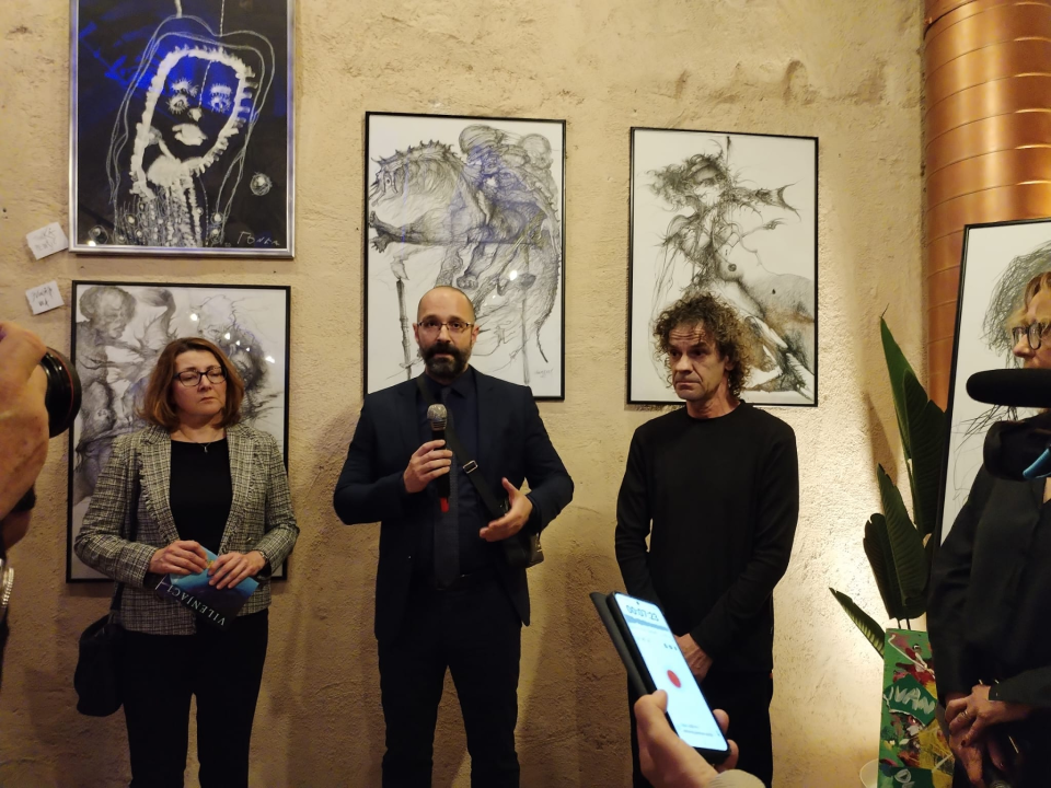 Zvonimir Vila i njegovi 'Vilenjaci' napunili Azimut: Otvorena izložba radova djece iz Centra 'Šubićevac'