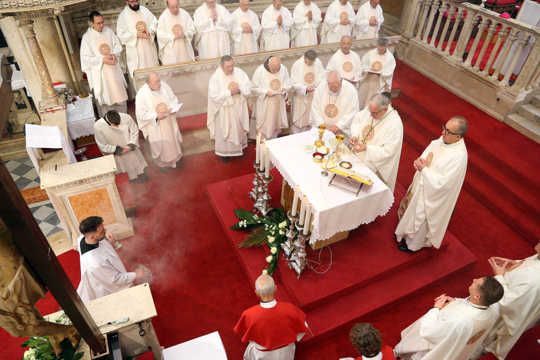 Održana misa posvete ulja u katedrali sv. Jakova