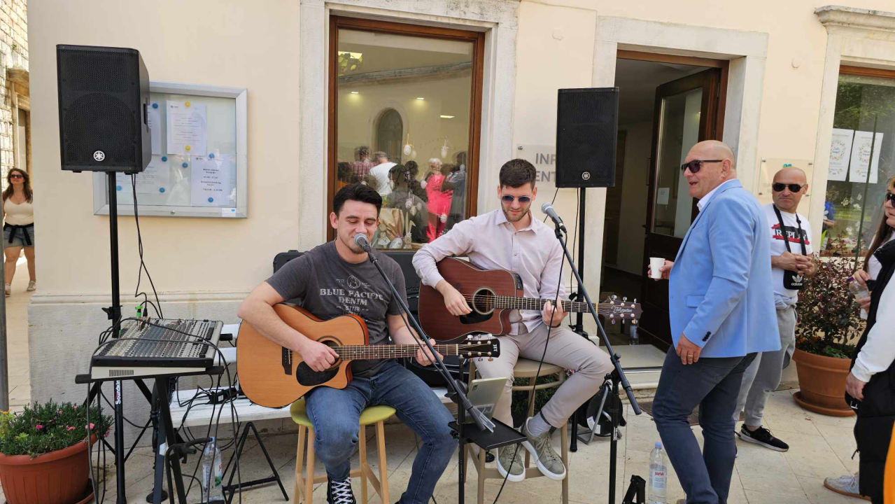 Uskrsni domjenak u Skradinu