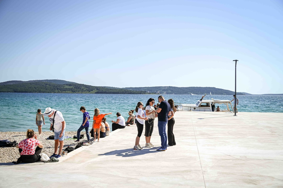 Prvosvibanjska fešta na Jadriji: Neki to vole vruće zagrijali publiku, na Fenikse još stignete