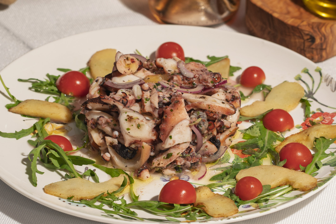 FOTO Doživite okus Dalmacije na pijatu u Konobi Oli!