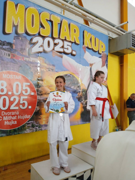 FOTO Karatašima Phoenixa 20 medalja na 'Mostar Kupu'