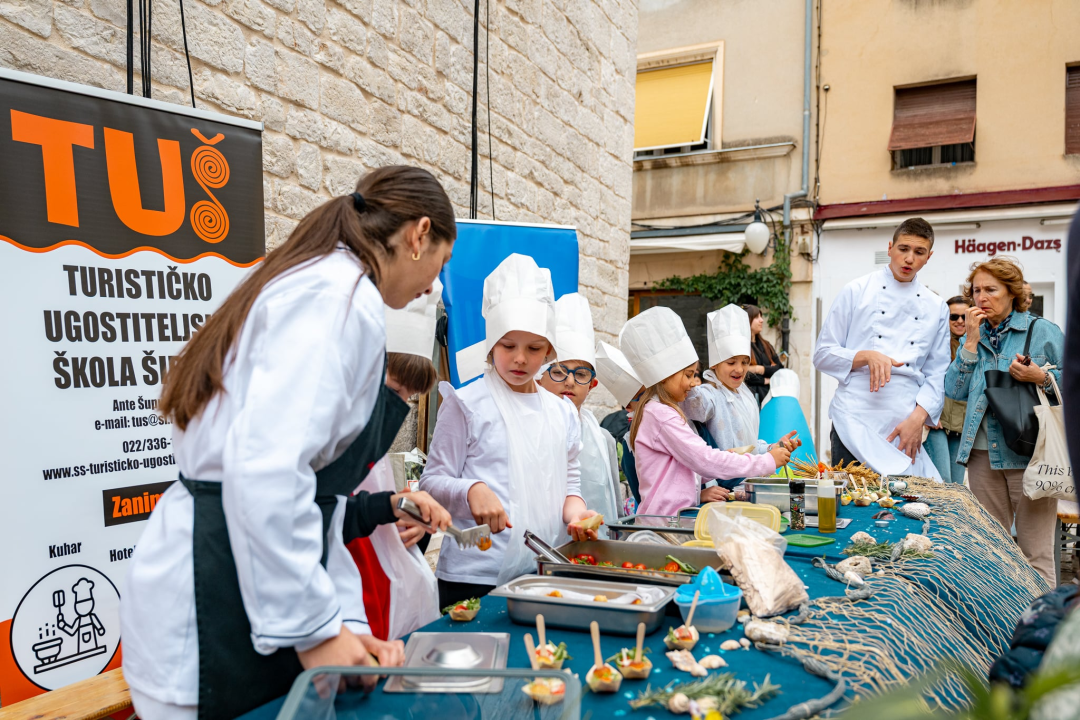 Četvrti H2LO Festival zatvoren vrhunskim koncertom Metaklape na Maloj loži