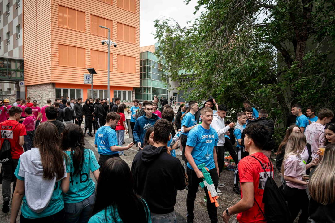 Šibenski maturanti slave zadnji dan škole: 'Volio bih se poslije faksa vratiti ovdje'