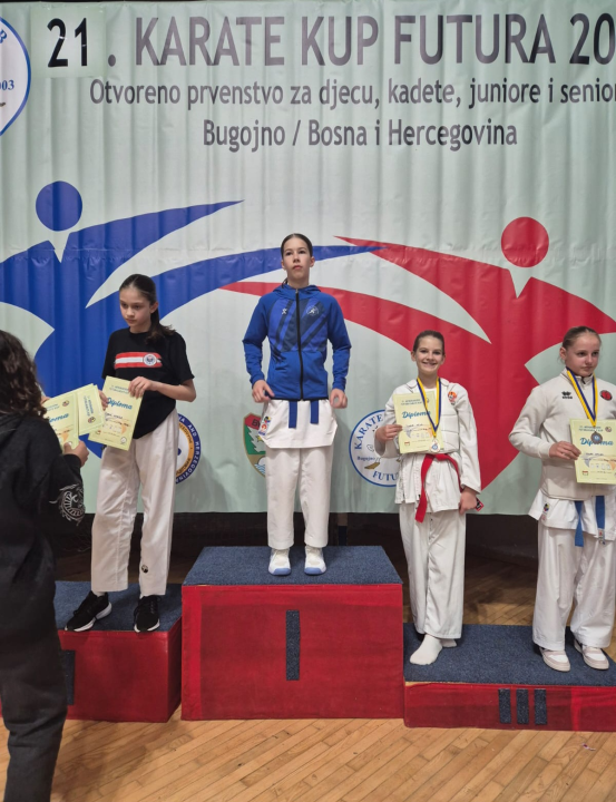 FOTO Karatašima Phoenixa 16 medalja na 'Futura Kupu'