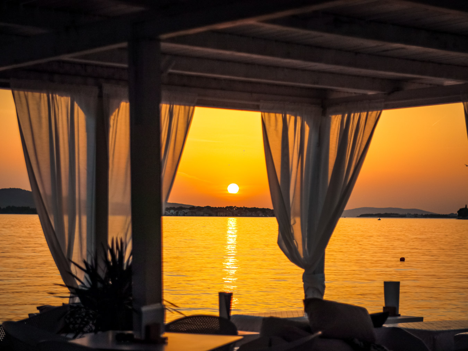 FOTO Shark Beach Club otvara svoja vrata – Novi sjaj na obali u Žaboriću 