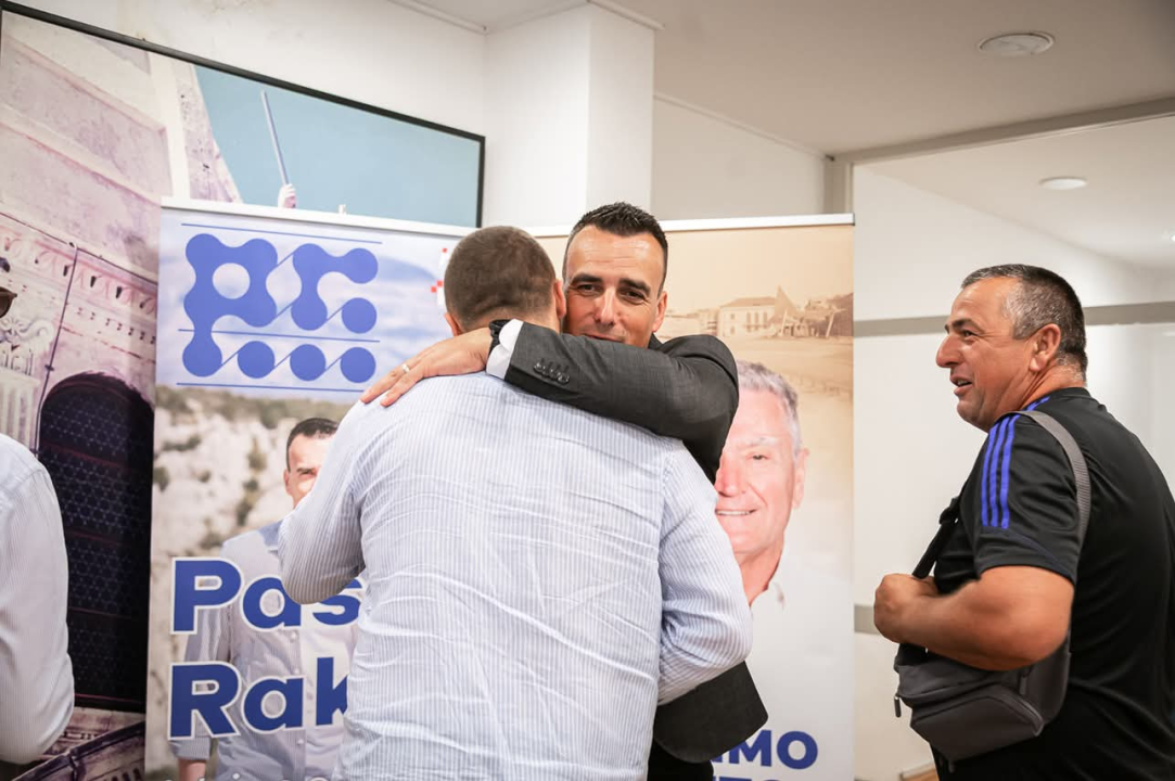 Burić i Rakić uvjerljivo slavili u Šibeniku i županiji, HDZ navodno dogovorio većinu u Županijskoj skupštini