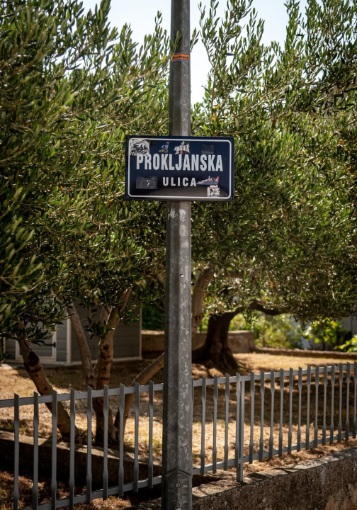 Nekretnine u Njivicama sve traženije, grad planira čvorove za lakši ulaz u Šibenik