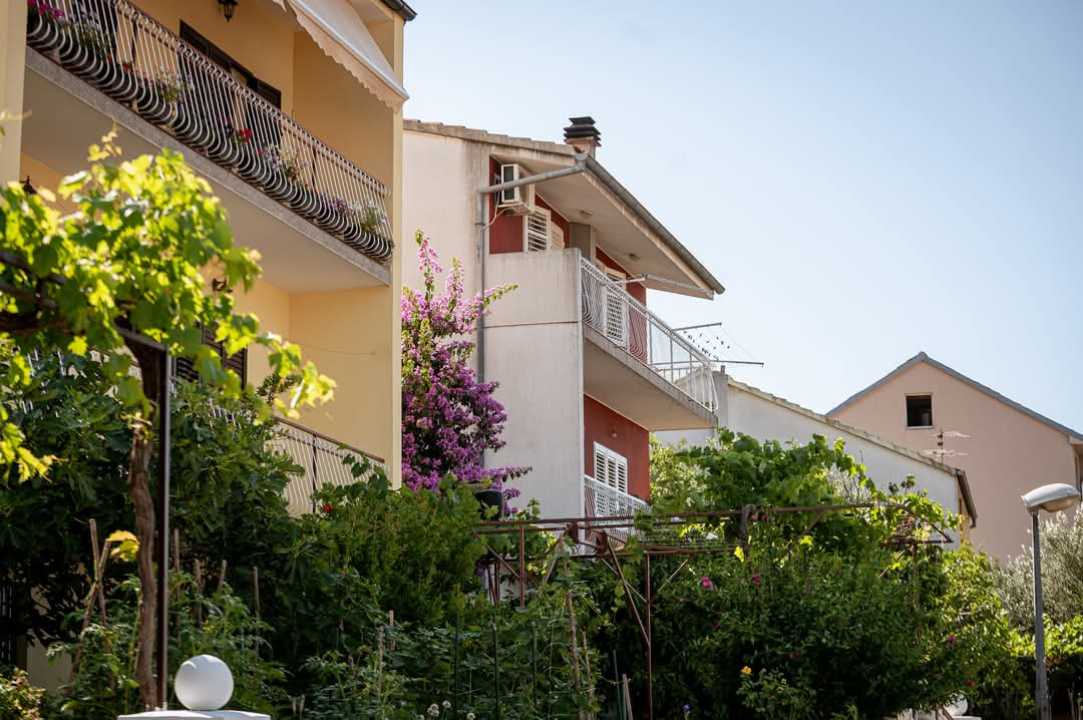 Nekretnine u Njivicama sve traženije, grad planira čvorove za lakši ulaz u Šibenik