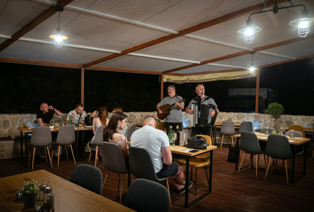 FOTO Uživajte u okusu domaće kuhinje uz gotova jela restorana Mačak!