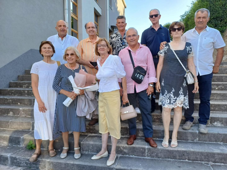 Zlatna matura: Drniški gimnazijalci proslavili 50 godina od završetka škole