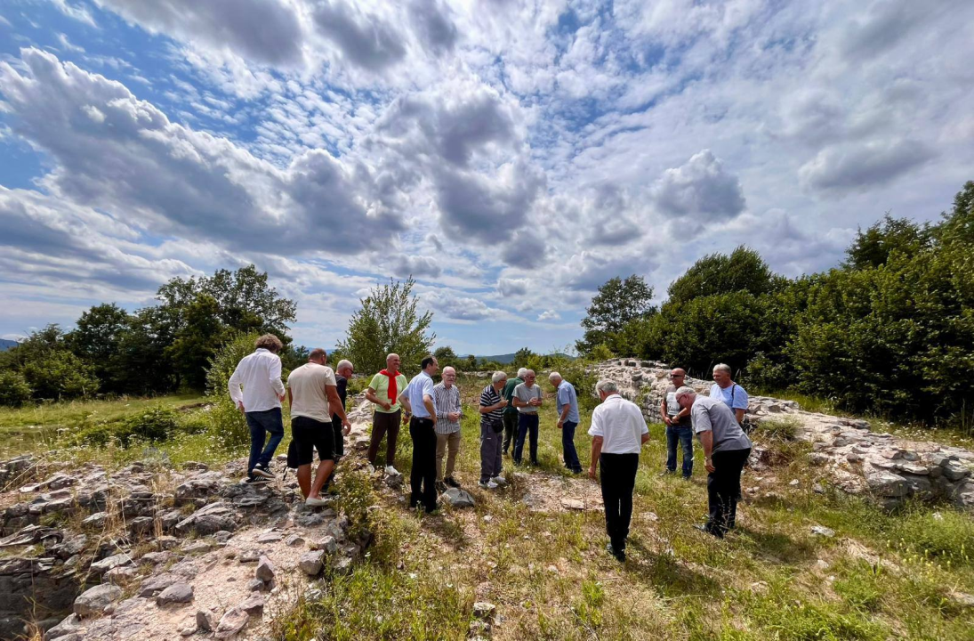 Članovi šibenske Bratovštine sv. Jakova hodočastili u Udbinu