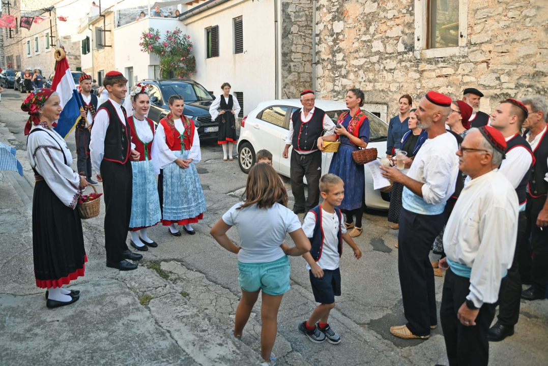 Murterski pir i ove godine oduševio mještane i goste