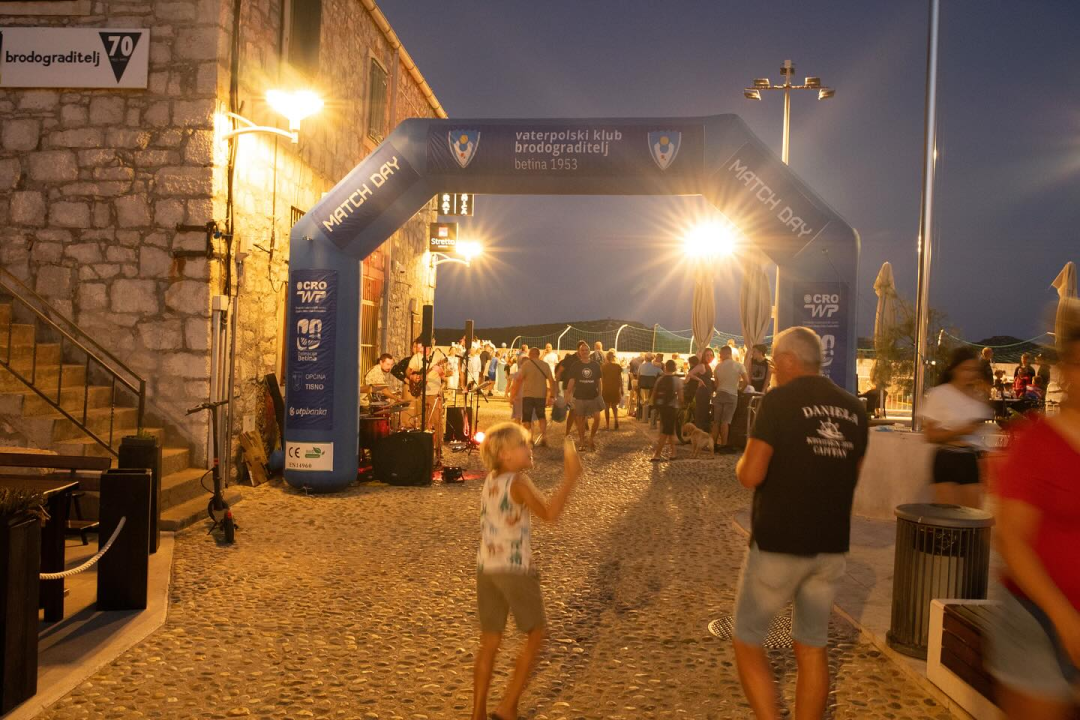 FOTO VK Brodograditelj organizirao u Betini prvi memorijal za djecu u čast svog voljenog golmana