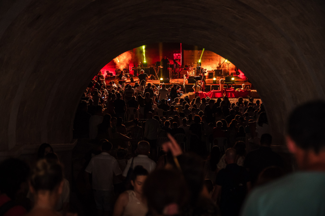 FOTO Spektakularne Burnumske ide spojile povijesti, umjetnosti i glazbe pod zvjezdanim nebom