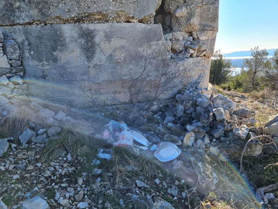 Bunkeri oko Šibenika – nijemi čuvari burne prošlosti