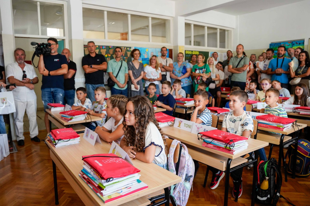 Gradonačelnik Burić dočekao prvašiće u OŠ Vidici