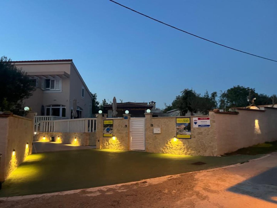 Luksuzna vila u zaleđu Vodica snižena gotovo 300 tisuća eura