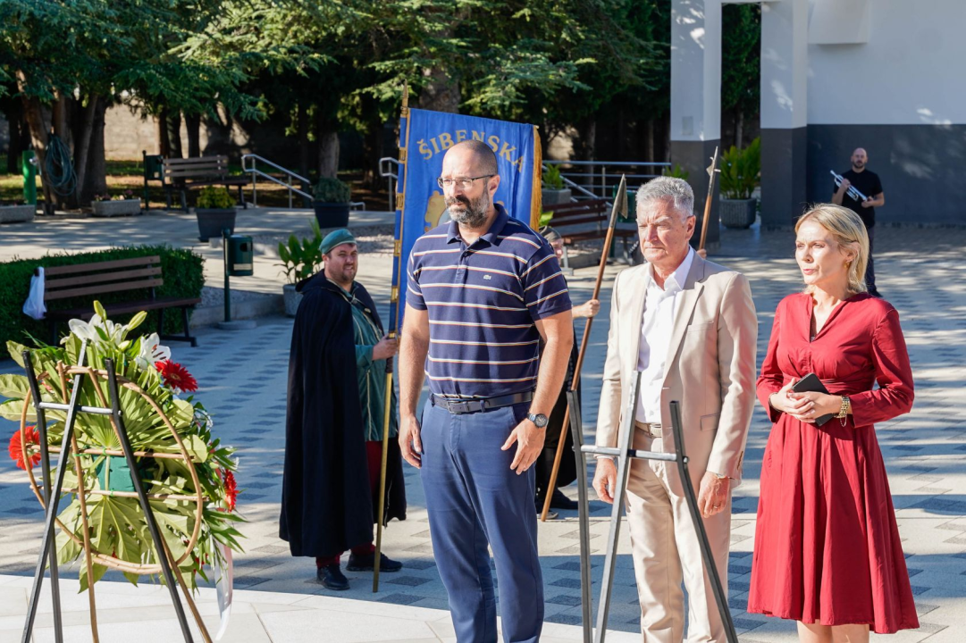Povodom Dana Grada i blagdana sv. Mihovila na Kvanju položeni vijenci 