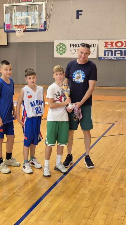FOTO Dječaci iz OKK Dražen Petrović uvjerljivi pobjednici turnira 'Gradu na dar'