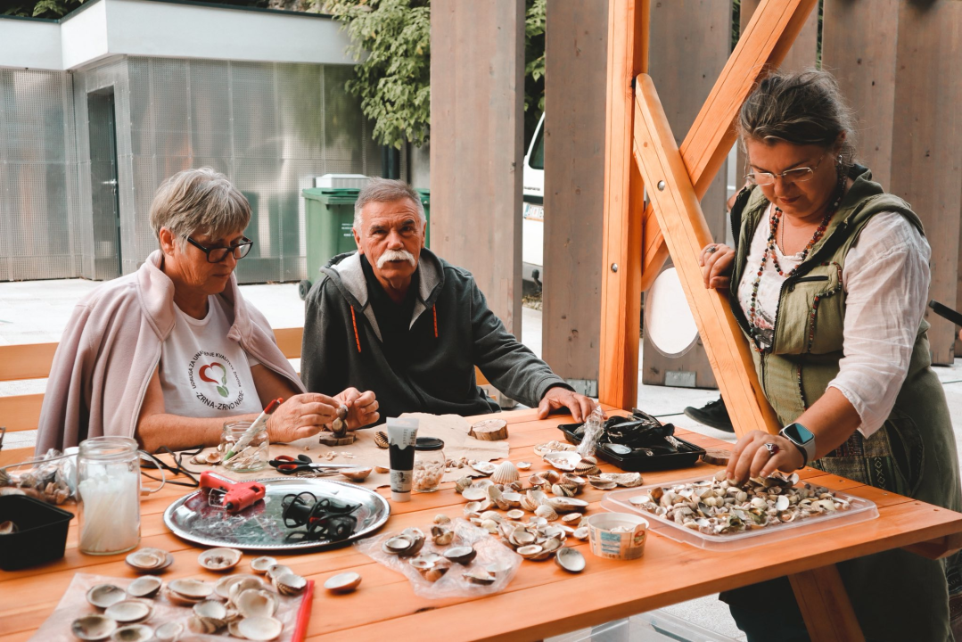U Kninu održan prvi Festival starih zanata i Festival diplara