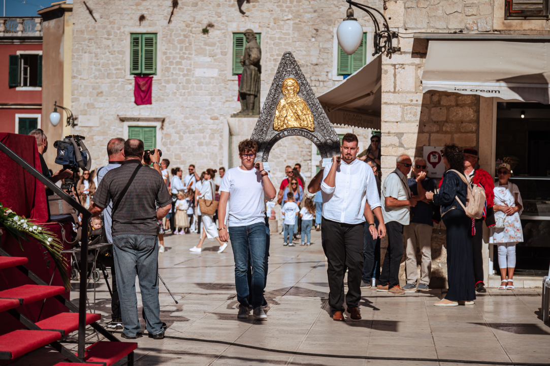 FOTO Održana svečana procesija i sveta misa u povodu blagdana sv. Mihovila