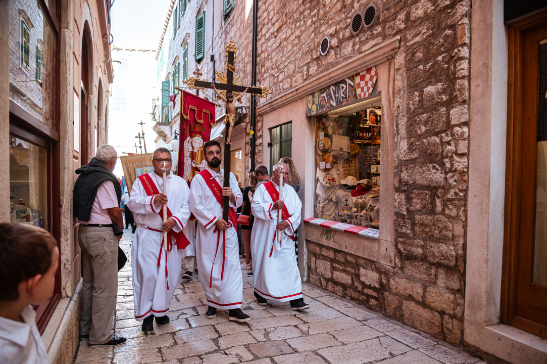 FOTO Održana svečana procesija i sveta misa u povodu blagdana sv. Mihovila