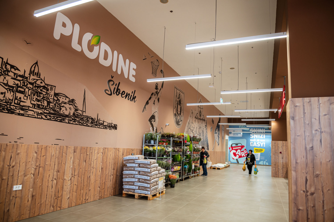 Preuređeni šibenski supermarket donosi širi asortiman i posebne pogodnosti za kupce