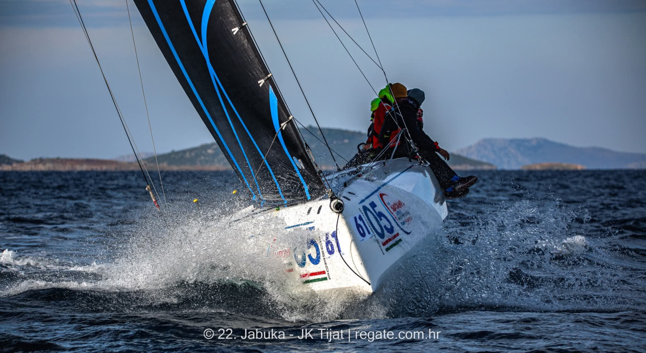 Jedriličarski spektakl u Vodicama: Zlatni olimpijac Fantela i Scorpio pokorili 22. Jabuku