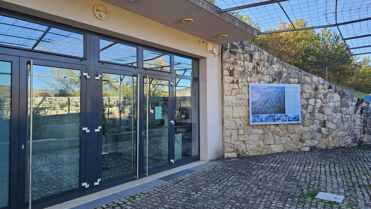 Mauzolej u Otavicama spomenik je jednom vremenu, rodnom kraju i zavjetu