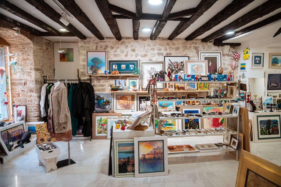 FOTO Modni ulovi mjeseca: XD Xenia Design outlet stiže u Galeriju Juraj Dalmatinac! 