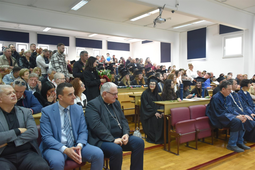 Promocija 76 prvostupnika i dodjela Dekanovih nagrada održana šibenskom Veleučilištu