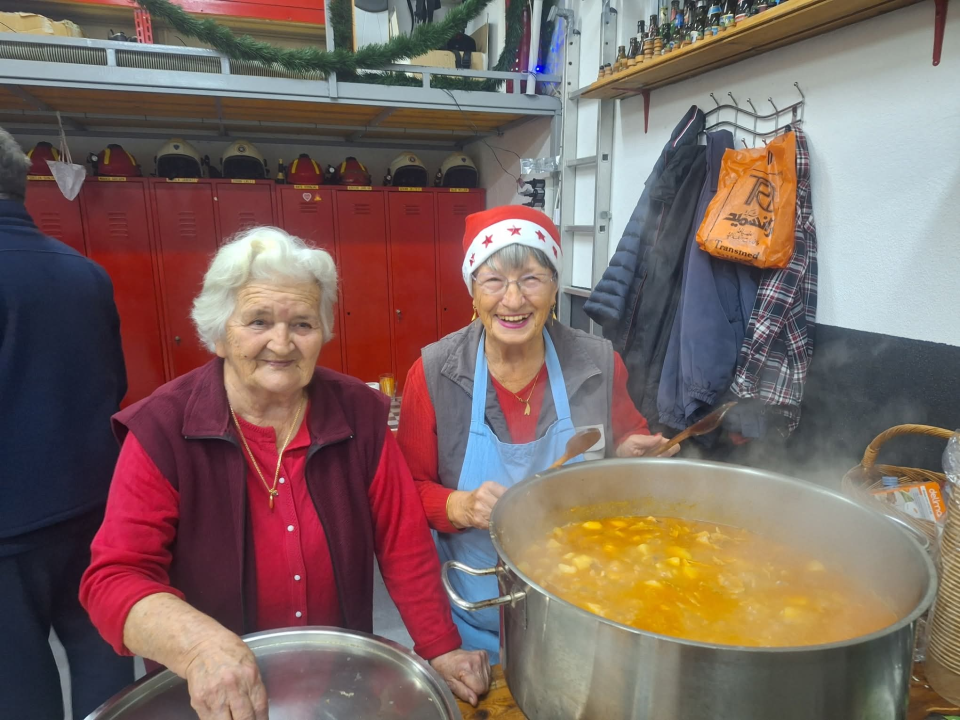 Zlarin slavio tradiciju uz bakalar, pjesmu i dobro raspoloženje