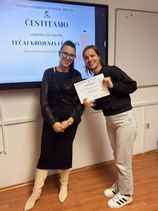FOTO Uspješno završen tečaj krojenja i šivanja u POU Šibenik, a prijave za novi ciklus već su otvorene
