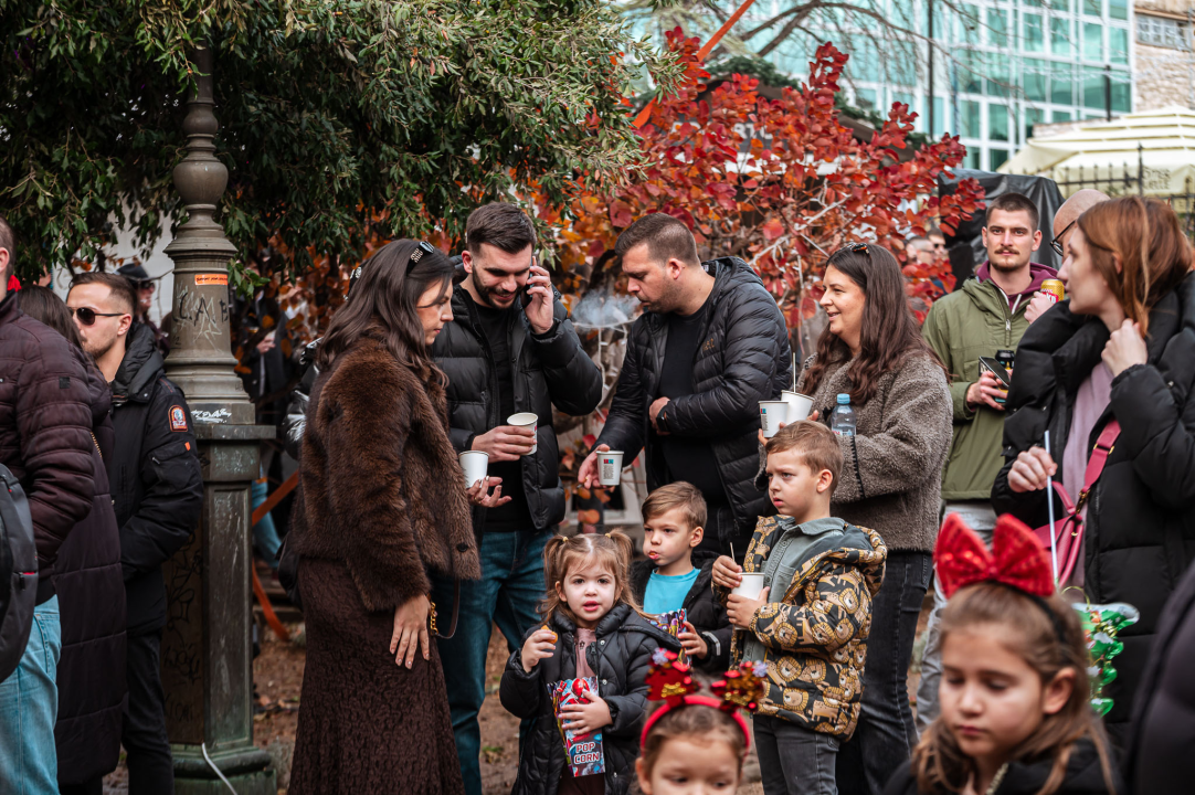 Badnjak u Šibeniku i ove godine uz savršeni soundtrack: Fenixi zapalili park