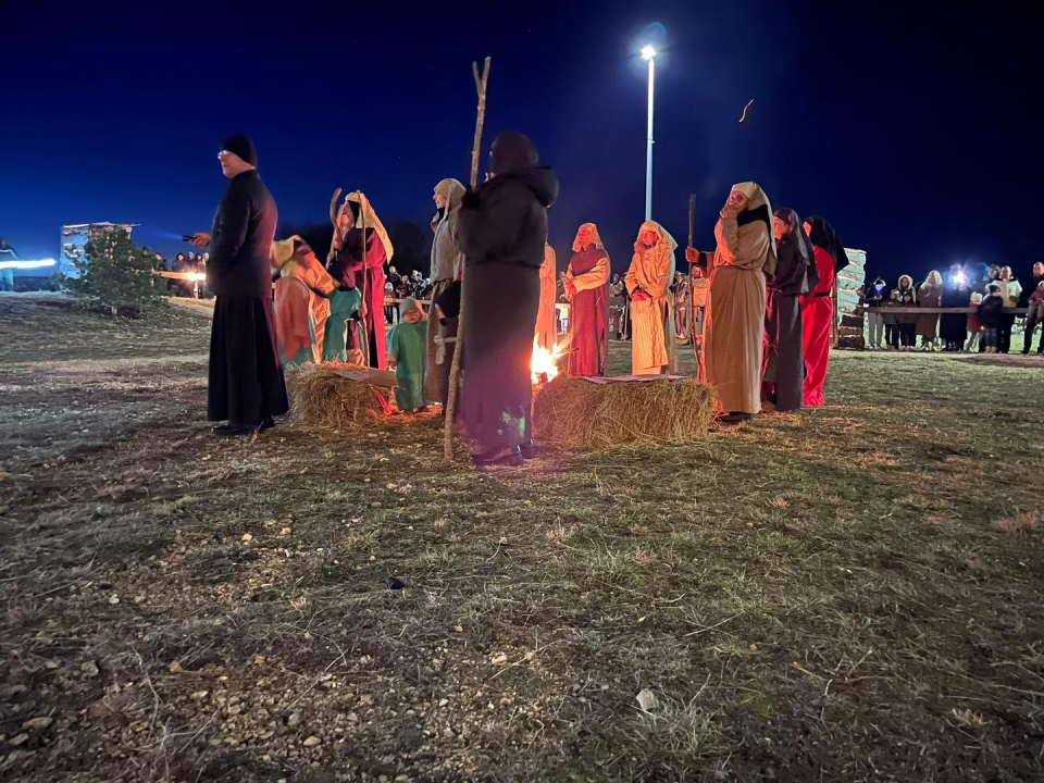 U Čavoglavama uprizorene žive jaslice