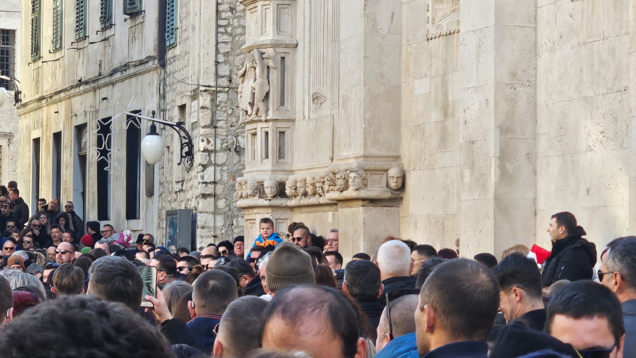 Šibenski glazbenici okupili mnoštvo ispred Katedrale na Stipanje