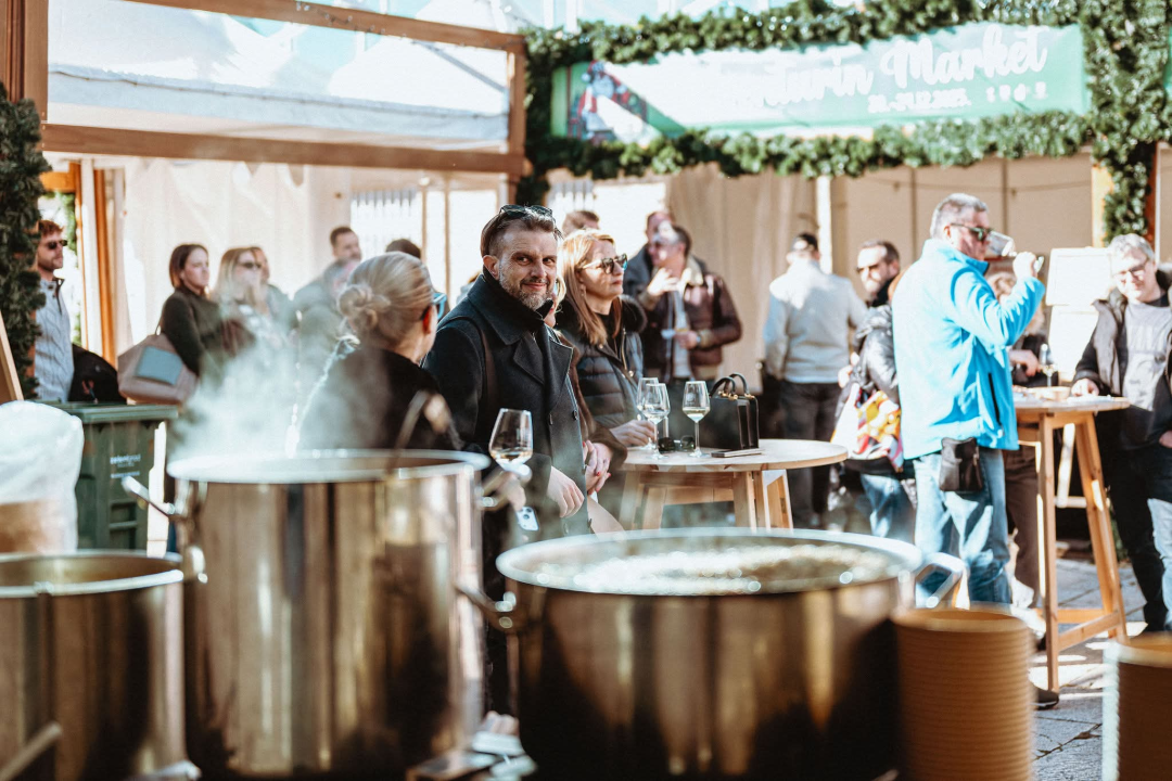 Vina, okusi i tradicija: Manifestacija Vino Dalmacije okupila dalmatinske vinare u Šibeniku