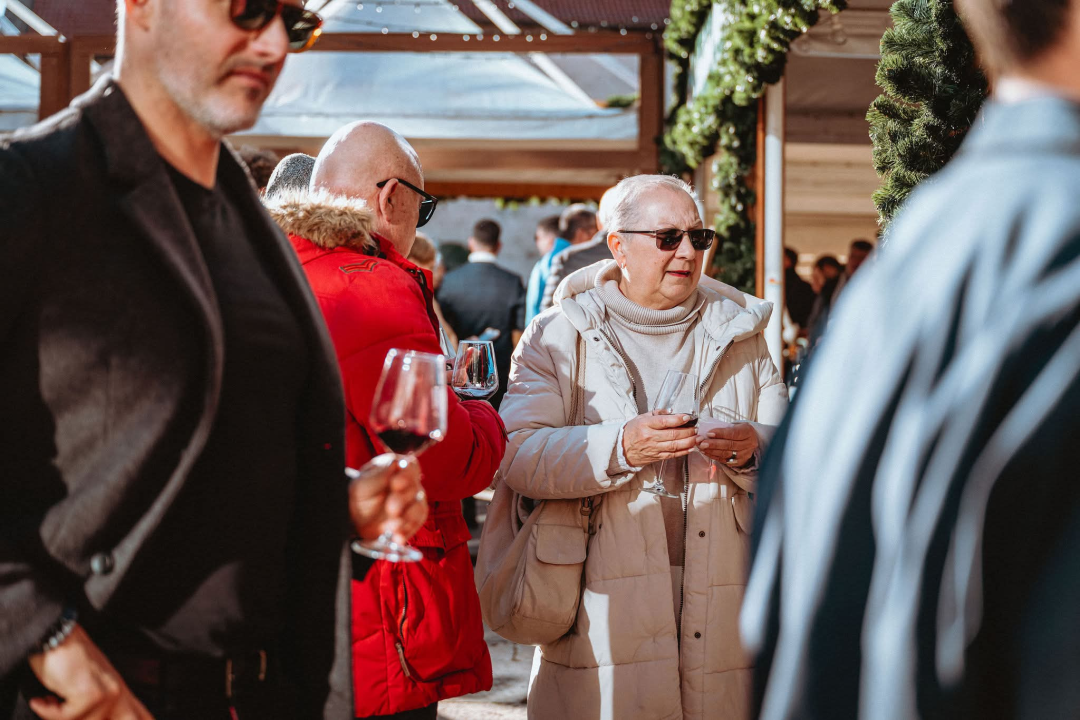 Vina, okusi i tradicija: Manifestacija Vino Dalmacije okupila dalmatinske vinare u Šibeniku
