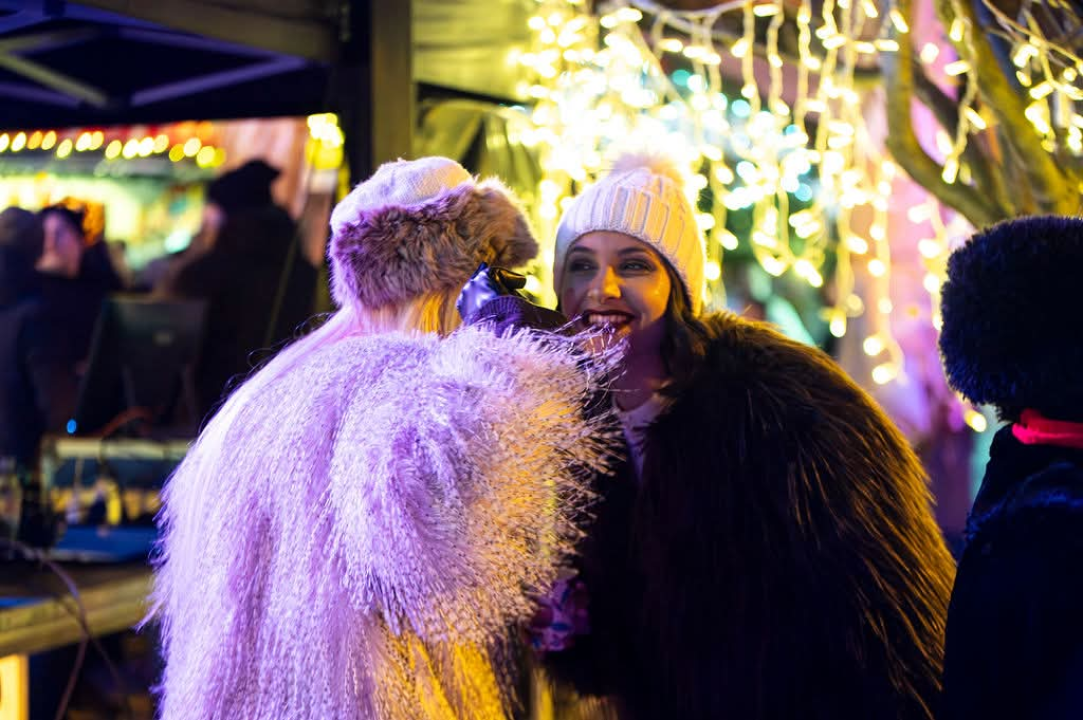 FOTO Šibenčani i gosti guštali u najluđoj noći na nekoliko lokacija, nije ih omela ni hladnoća
