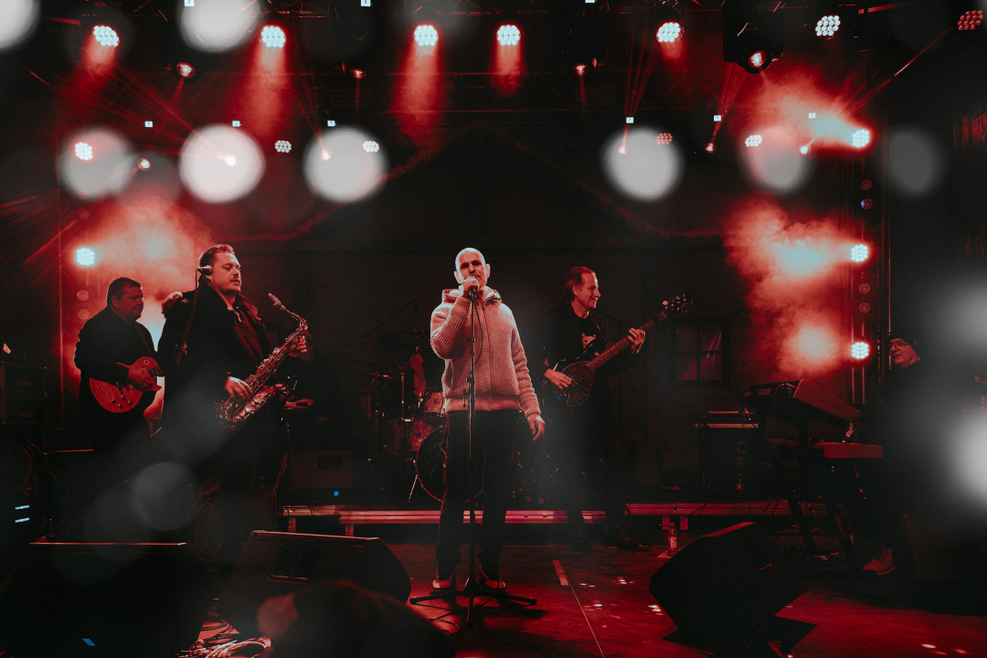 Dino Dvornik Tribute Band rasplesao publiku na šibenskoj Adventuri