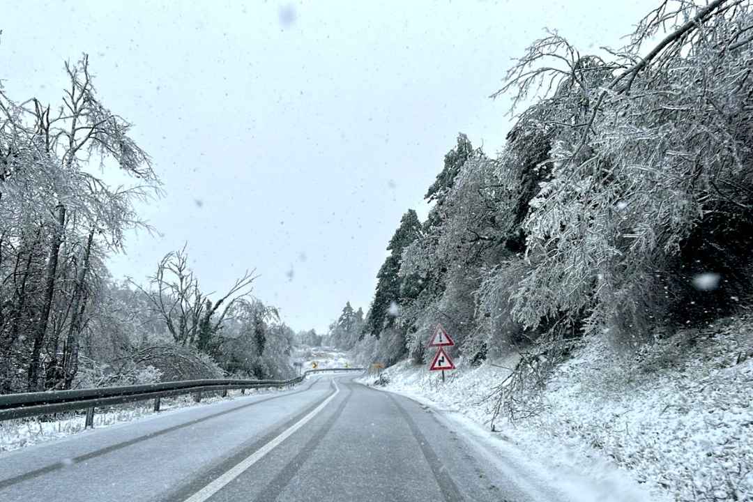 Župan Rakić i direktor Cesta Šibenik obišli kninsko područje pogođeno nevremenom