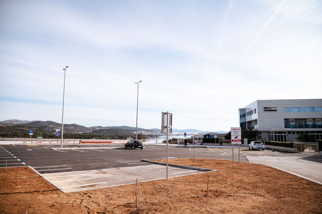 Pogled na Šibenik ljepši nego ikada: Novo odmorište kod Hotela Panorama uljepšalo ulaz u grad