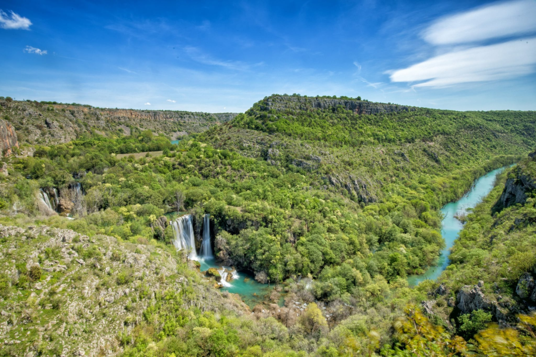 Spektakularni pogled na najviši i najraskošniji slap Krke kojem su se divili carevi