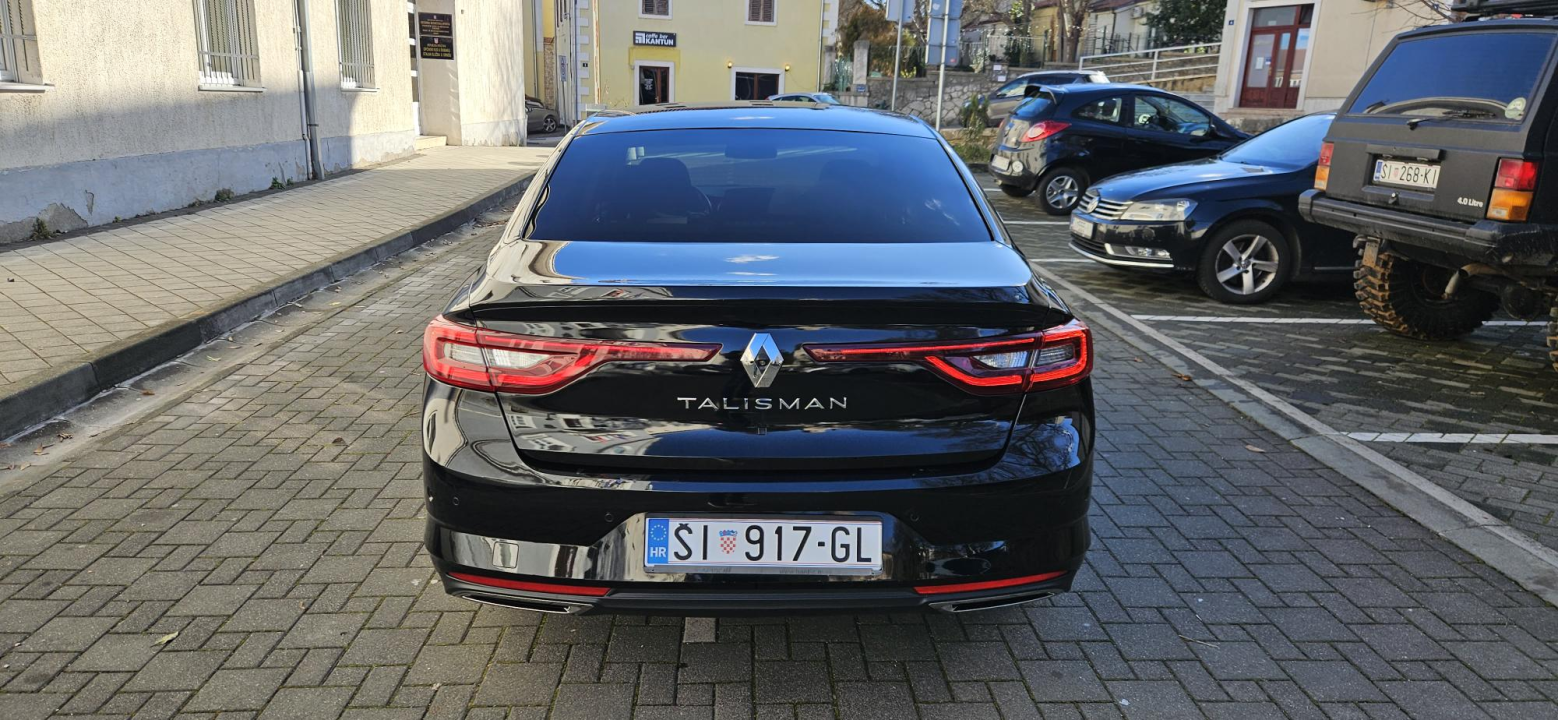 FOTO Službeni automobil prodaje i Grad Drniš, evo po kojoj cijeni