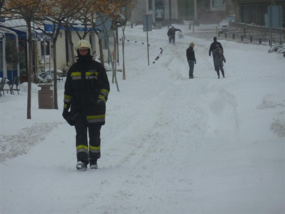Prije 14 godina Šibenik je bio potpuno zatrpan snijegom