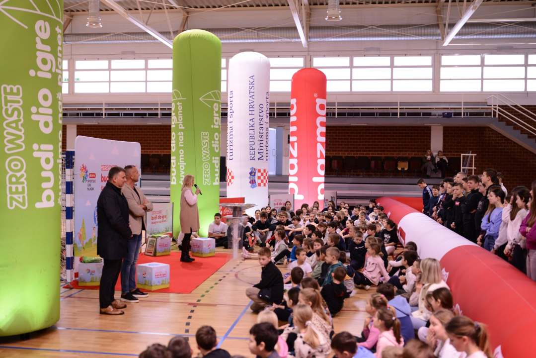 OŠ Murterski škoji ugostila edukativno-sportski program 'Zero waste'