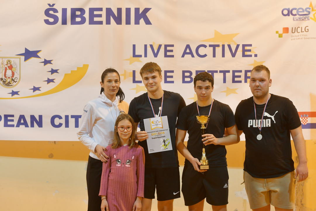 FOTO Ekipa Priroda i društvo pobjednik malonogometnog turnira tri na tri u Crnici