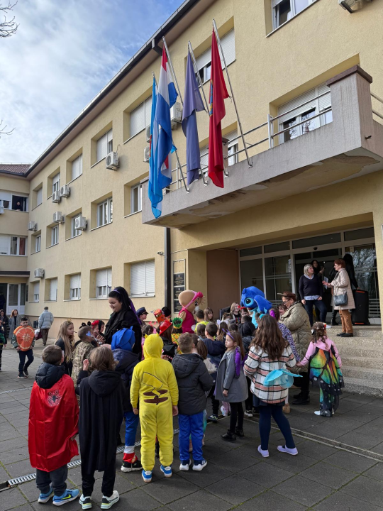 Maškare preuzele ključeve grada Knina