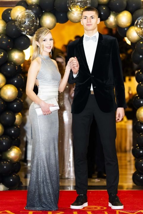 FOTOGALERIJA Maturalni ples šibenske Turističko-ugostiteljske škole (2)